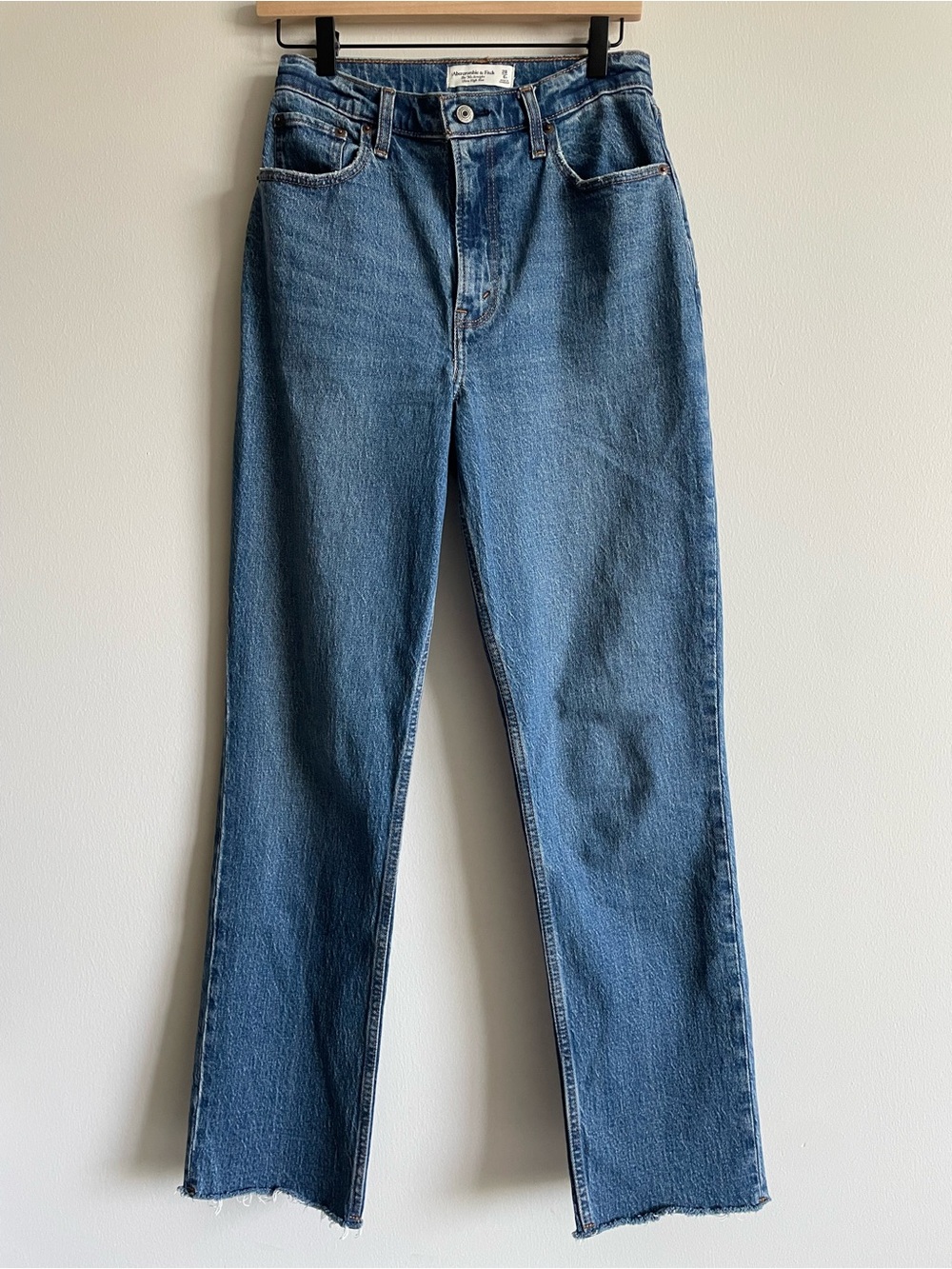 Abercrombie & Fitch the 90s straight ultra high rise jeans medium dark 28 6R